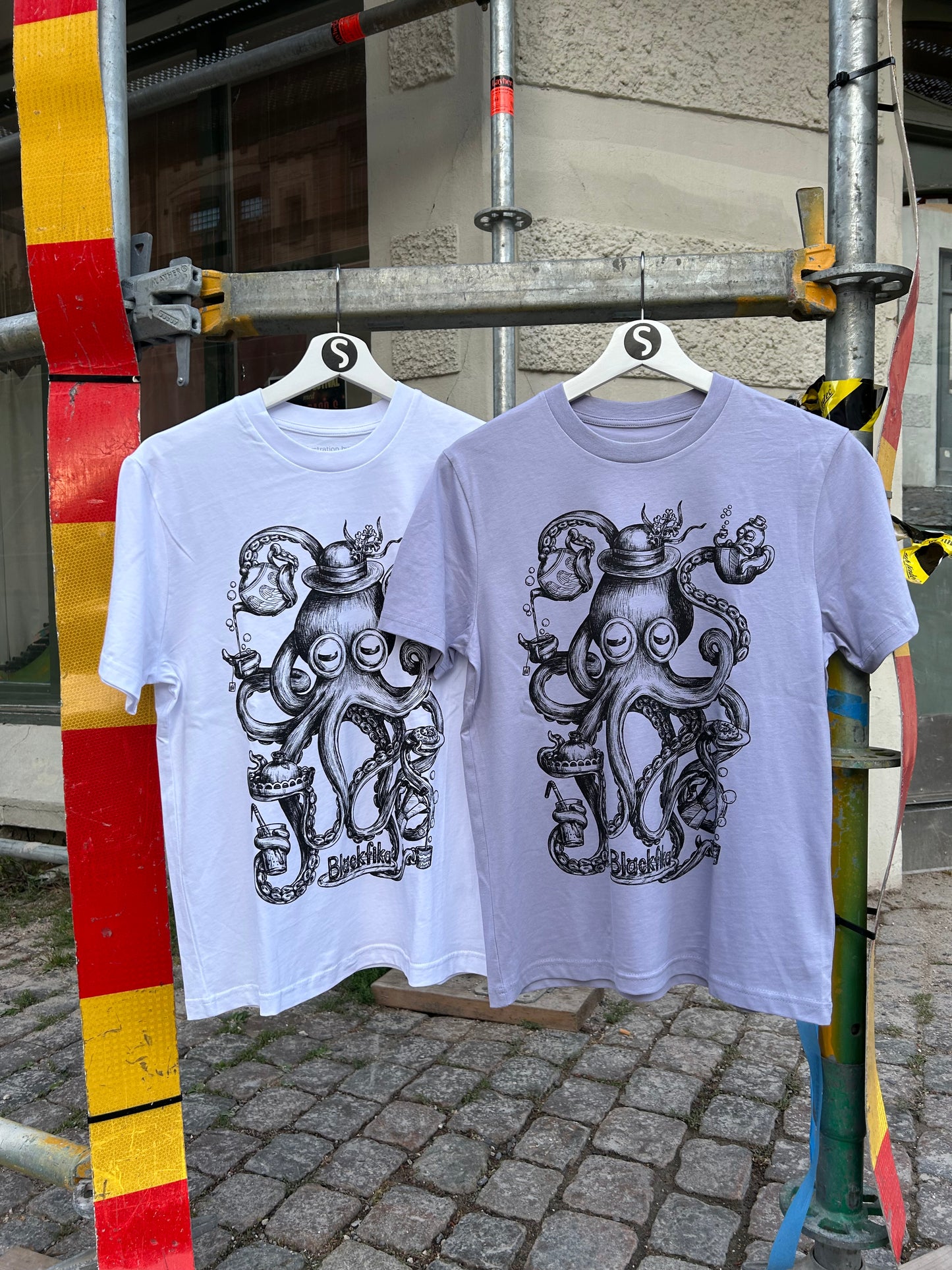 T-shirt: Bläckfika